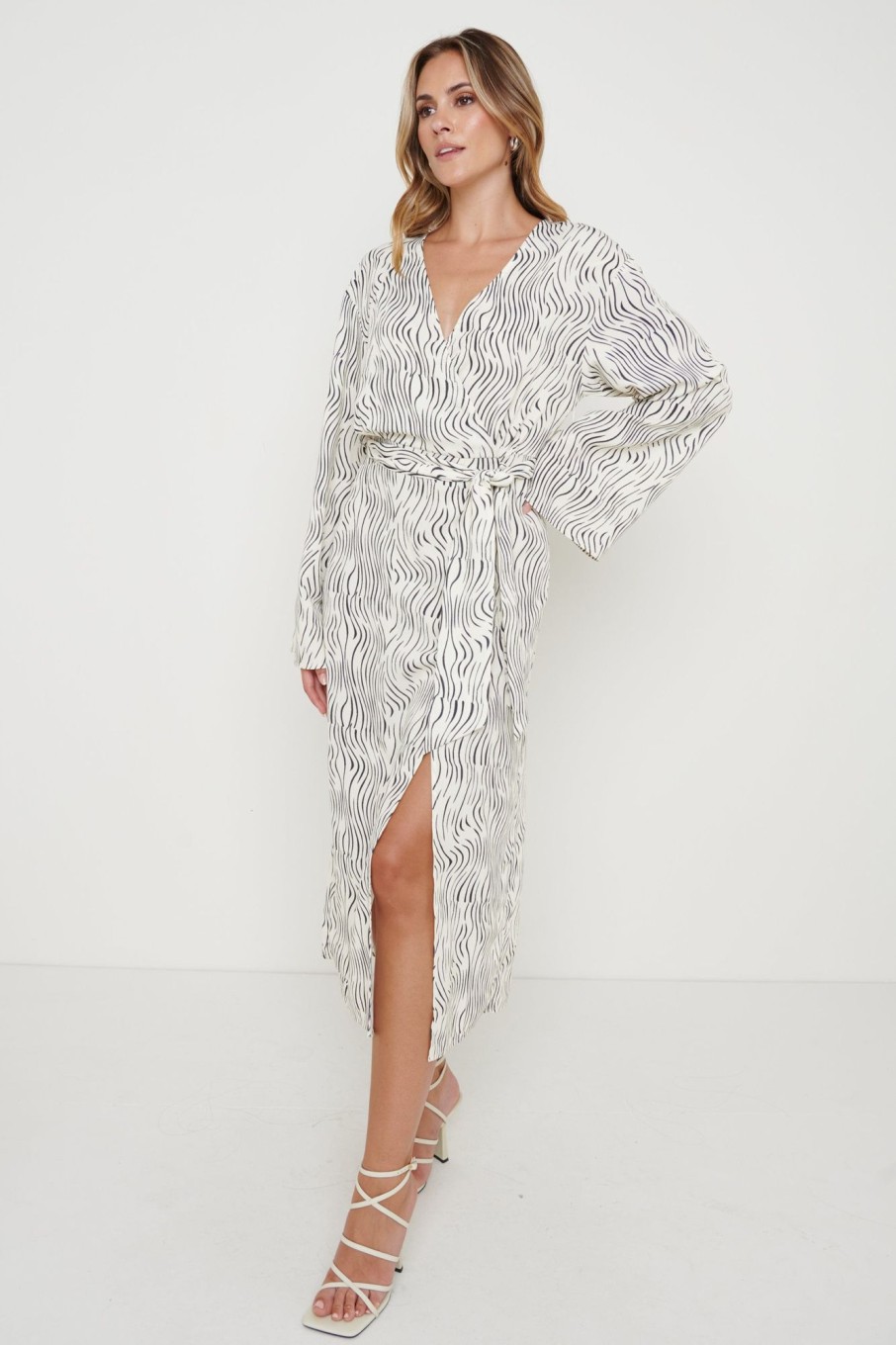 Clothing Pretty Lavish | Roscoe Button Shirt Kimono Dress Abstract Wave