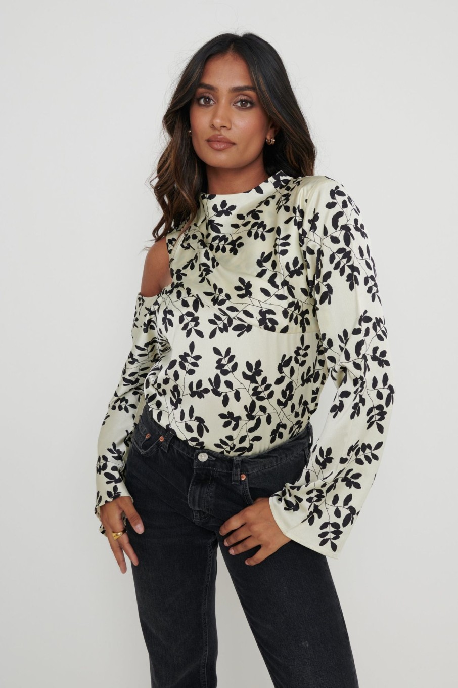 Clothing Pretty Lavish | Jett Asymmetric Blouse Monochrome Floral